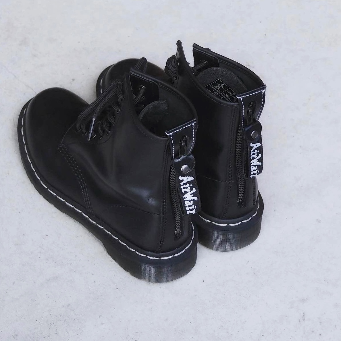 Dr.Martens(ドクターマーチン) 1460 8ホールのバックジップカスタム ¥16,000(税・返送料込) 納期約2~3週間 - HOLO  WITH