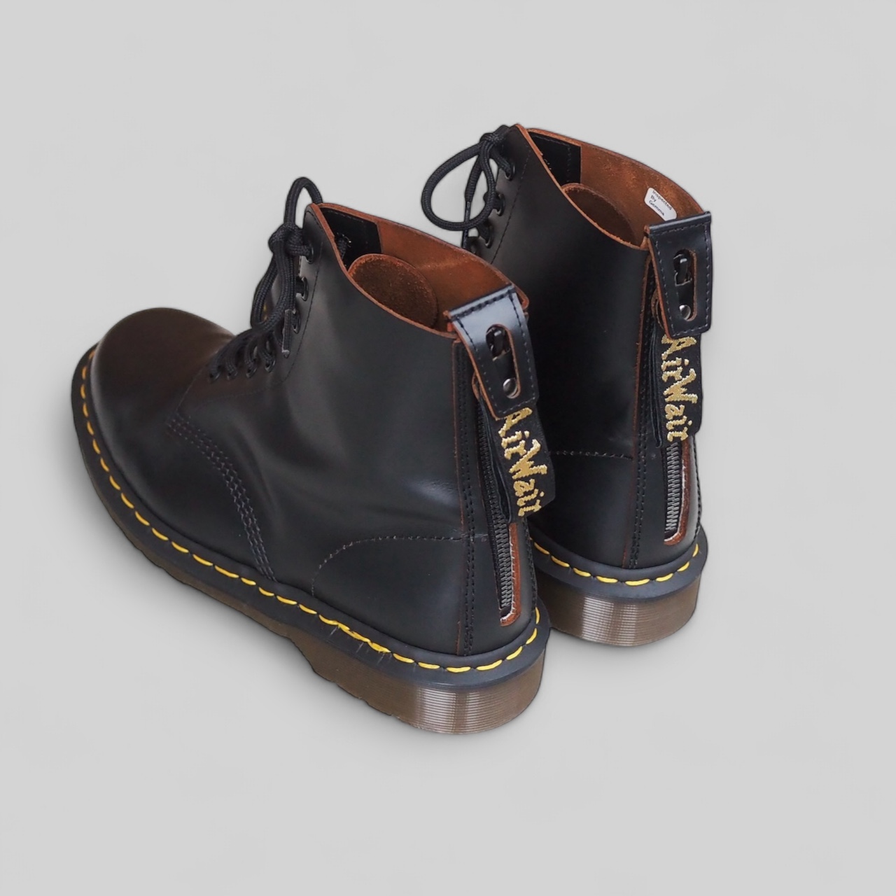 Dr.Martens(ドクターマーチン) 1460 8ホールのバックジップカスタム ¥16,000(税・返送料込) 納期約2週間 - HOLO WITH