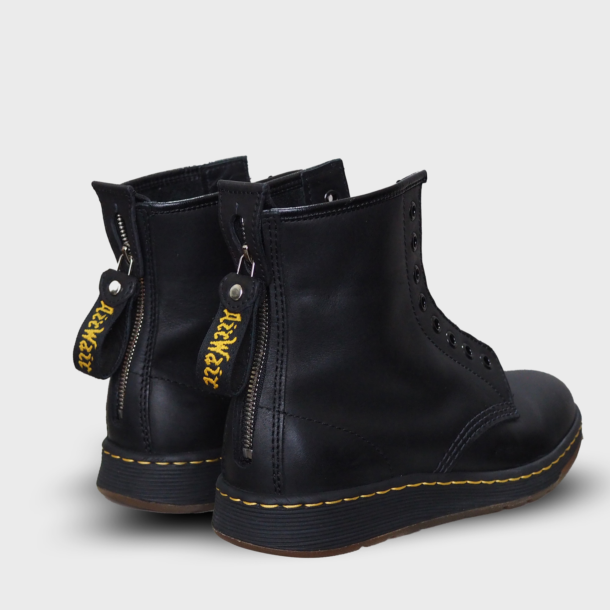 NEWTON 8 EYE ドクターマーチン バックジップ 取り付け Dr.Martens