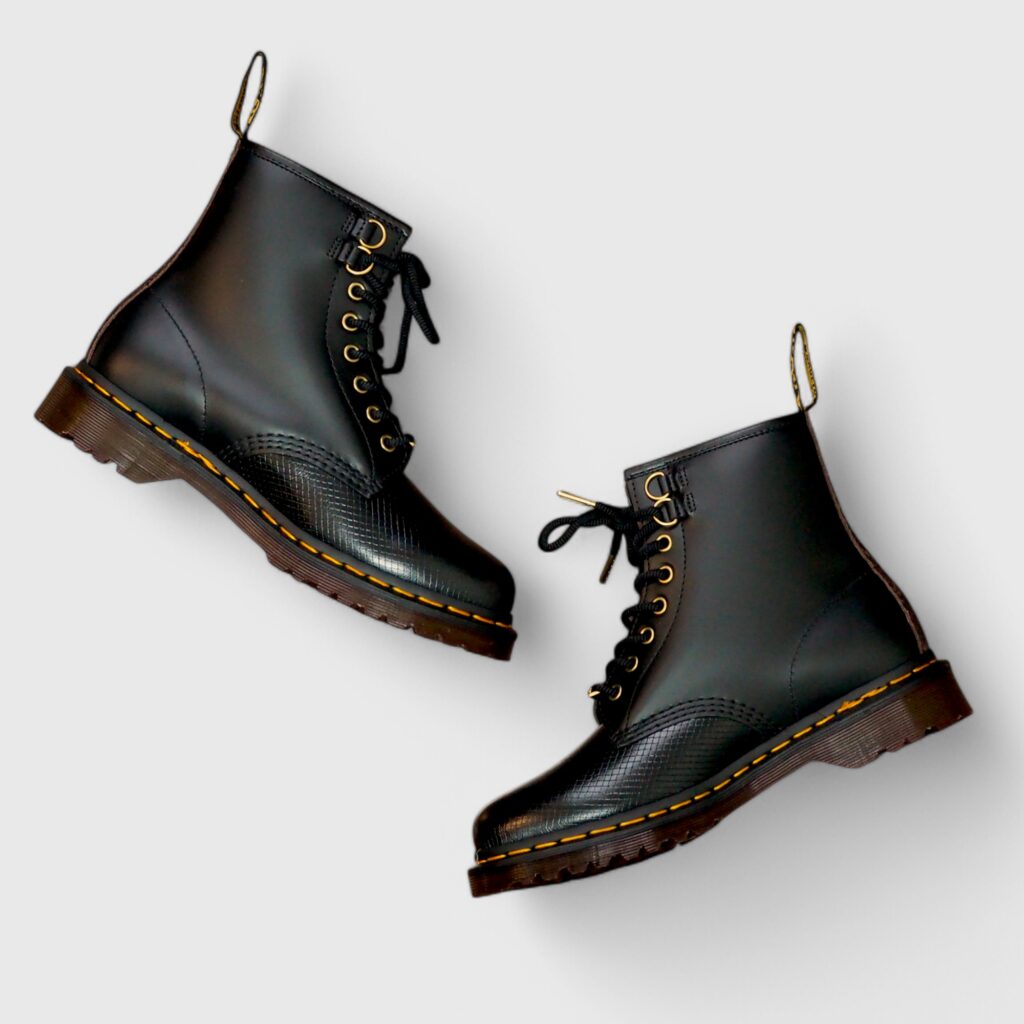 Dr.Martens(ドクターマーチン)8ホールにファスナー取り付け