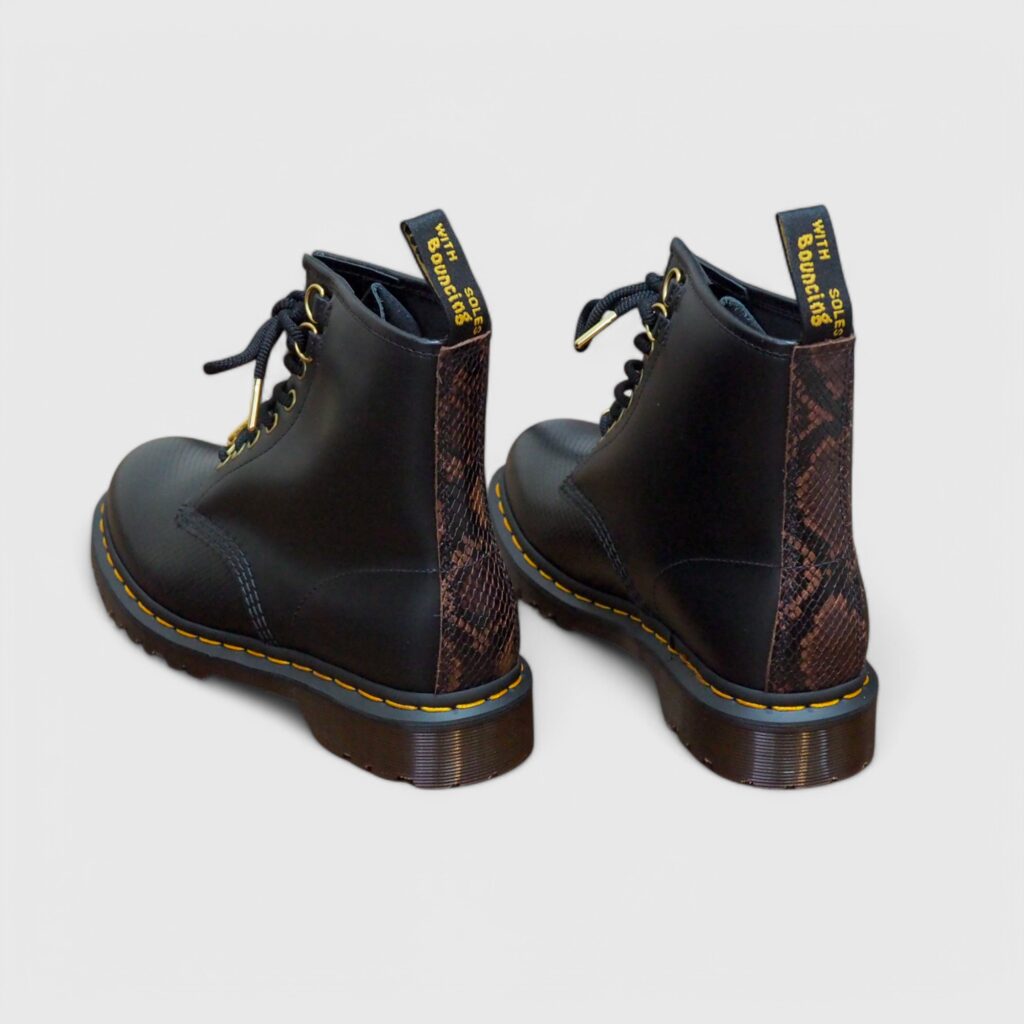 Dr.Martens(ドクターマーチン)8ホールにファスナー取り付け