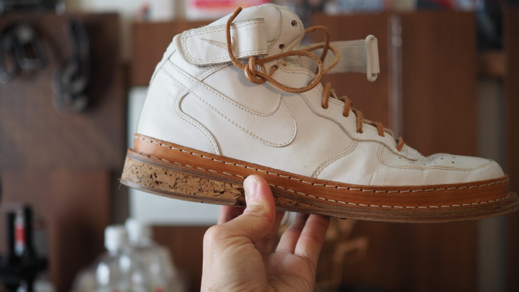 Peterson Stoop(ピーターソン・ストゥープ)NIKE Air Force1 MIDのリペア・カスタム