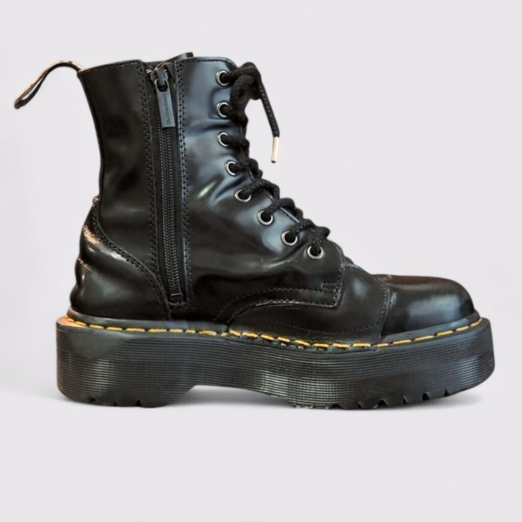 Dr.Martens(ドクターマーチン)JADON(ジェイドン)の裂け・やぶれ・傷修理