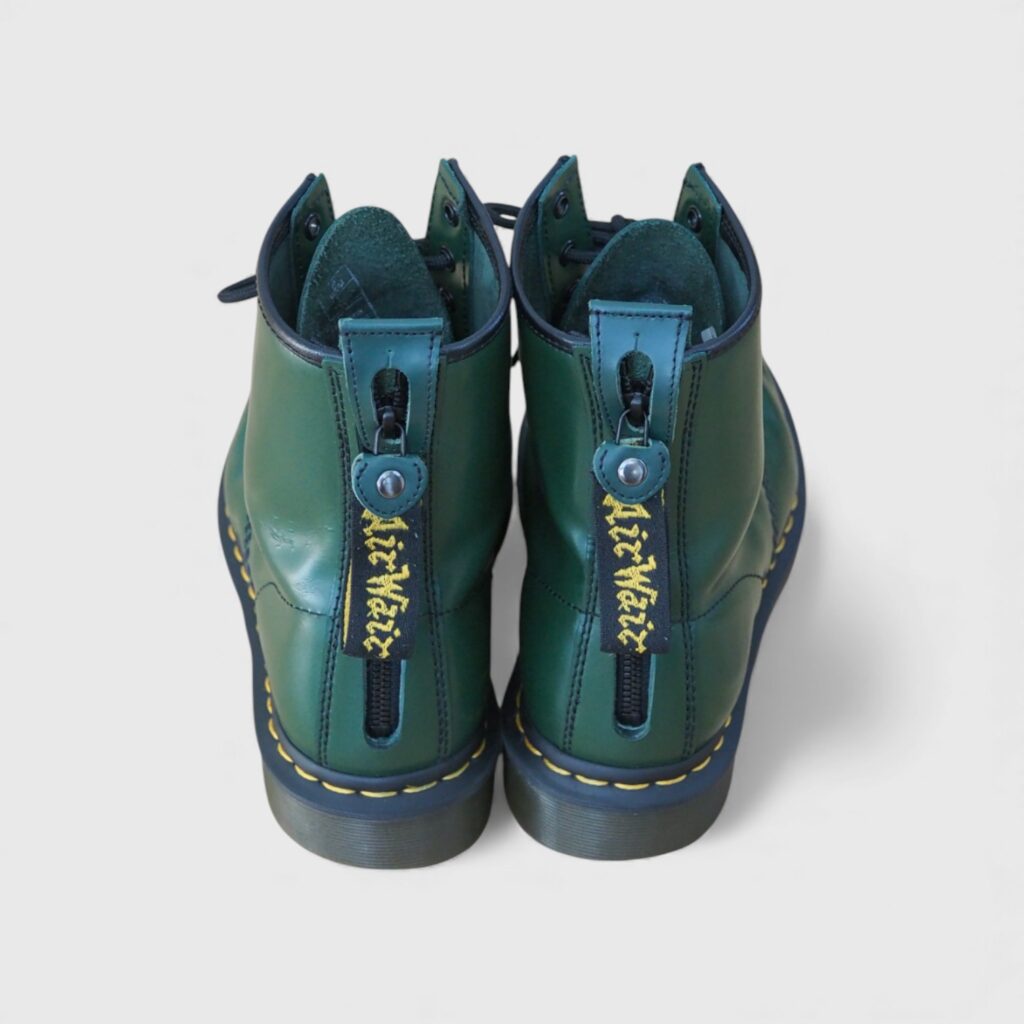 グリーンのドクターマーチン8ホールをバックジップ仕様にカスタム