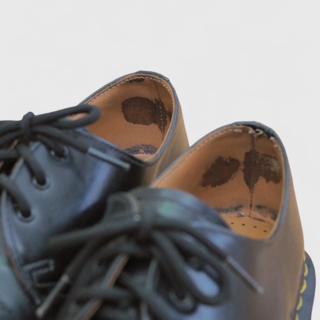 ドクターマーチン3ホール 1461のカカトのライニング/内張り/すべり革修理