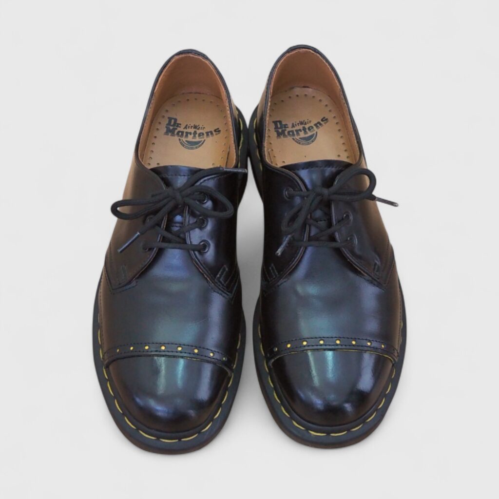 ドクターマーチン3ホール 1461のチャールズパッチ(革当て修理)