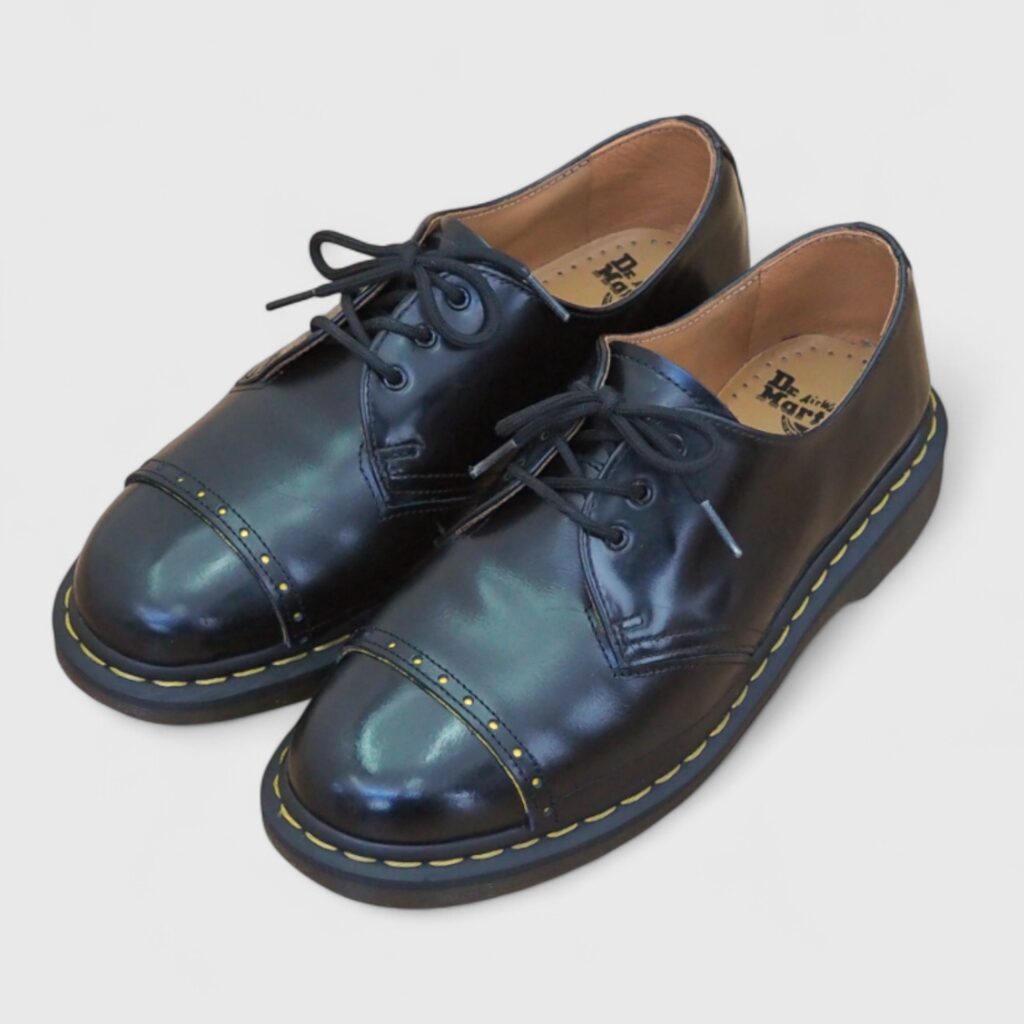 ドクターマーチン3ホール 1461のチャールズパッチ(革当て修理)