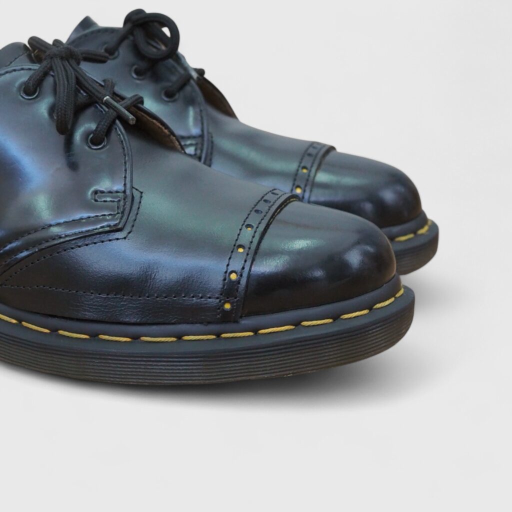 ドクターマーチン3ホール 1461のチャールズパッチ(革当て修理)