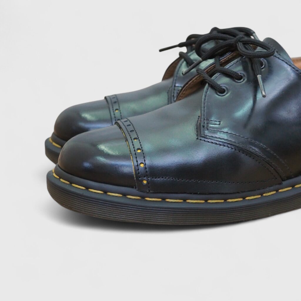 ドクターマーチン3ホール 1461のチャールズパッチ(革当て修理)