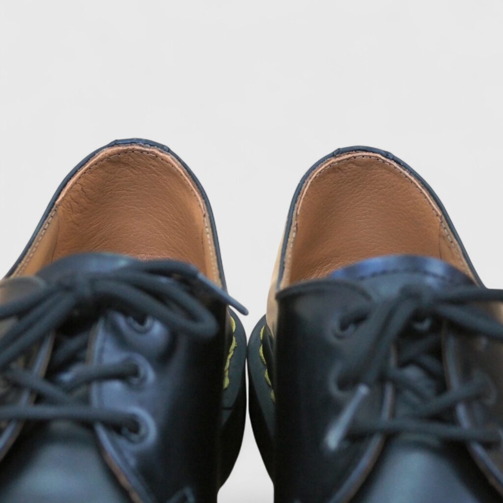 ドクターマーチン3ホール 1461のカカトのライニング/内張り/すべり革修理