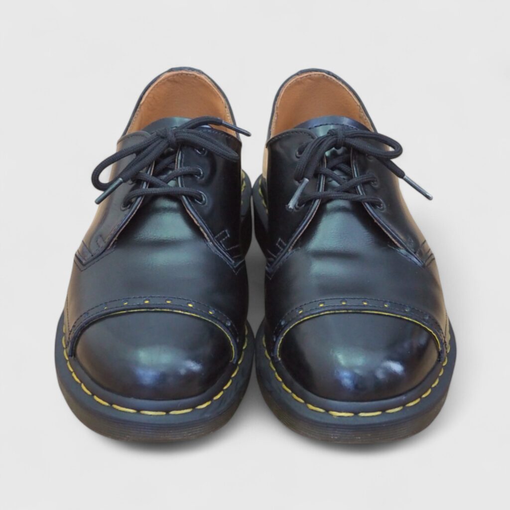ドクターマーチン3ホール 1461のチャールズパッチ(革当て修理)
