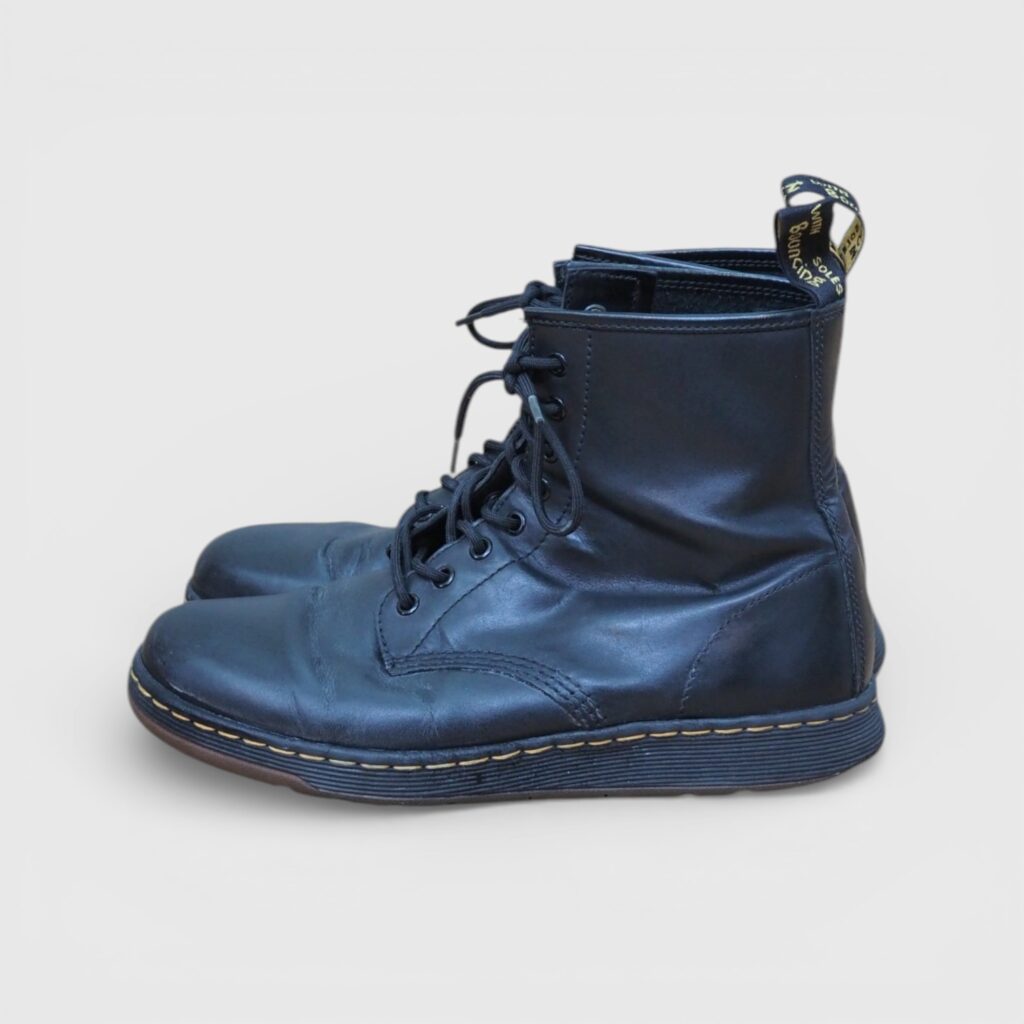 Dr.Martens NEWTON 8 EYEのバックジップカスタム