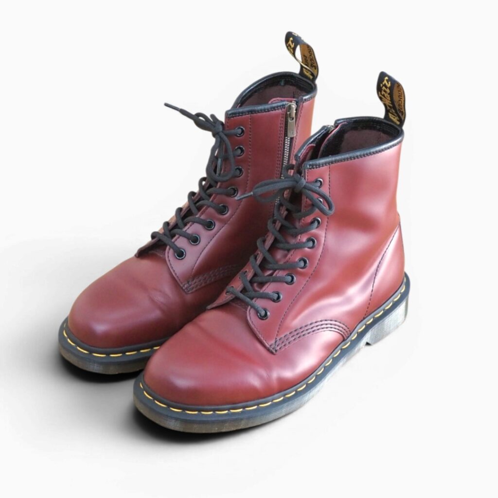 Dr.Martens 1460 8ホールブーツをサイドジップカスタム