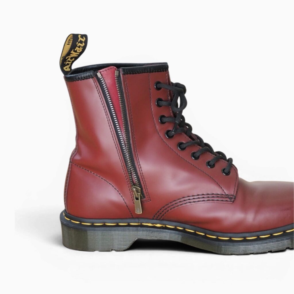 Dr.Martens 1460 8ホールブーツをサイドジップカスタム
