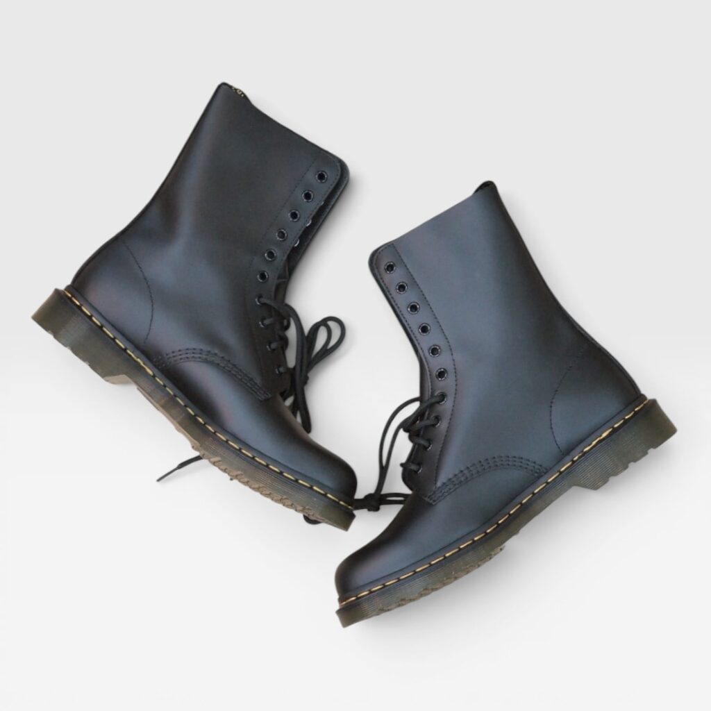 Dr.Martens 1490 10ホールにサイドジップ取り付け加工