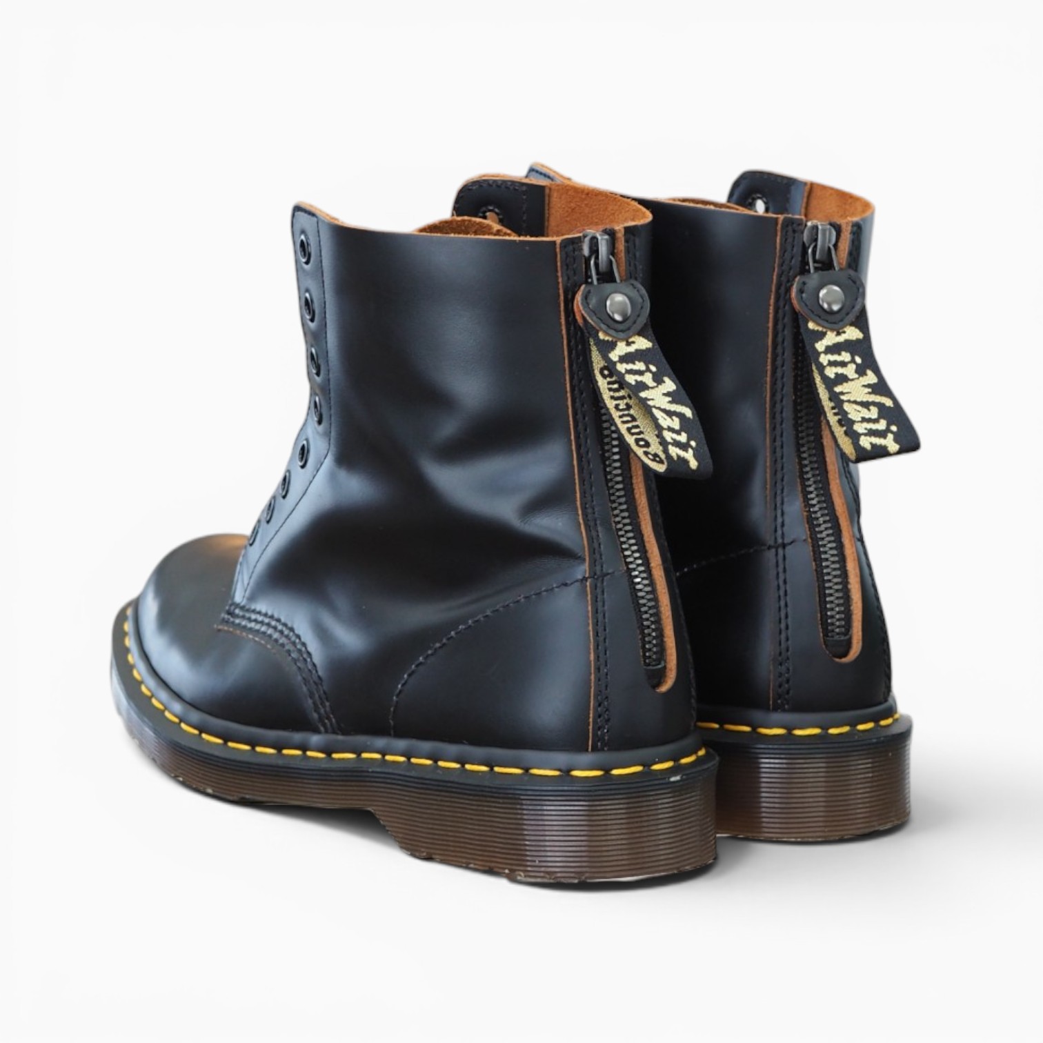 Dr.Martens 1460 MIE 8ホールブーツをバックジップカスタム